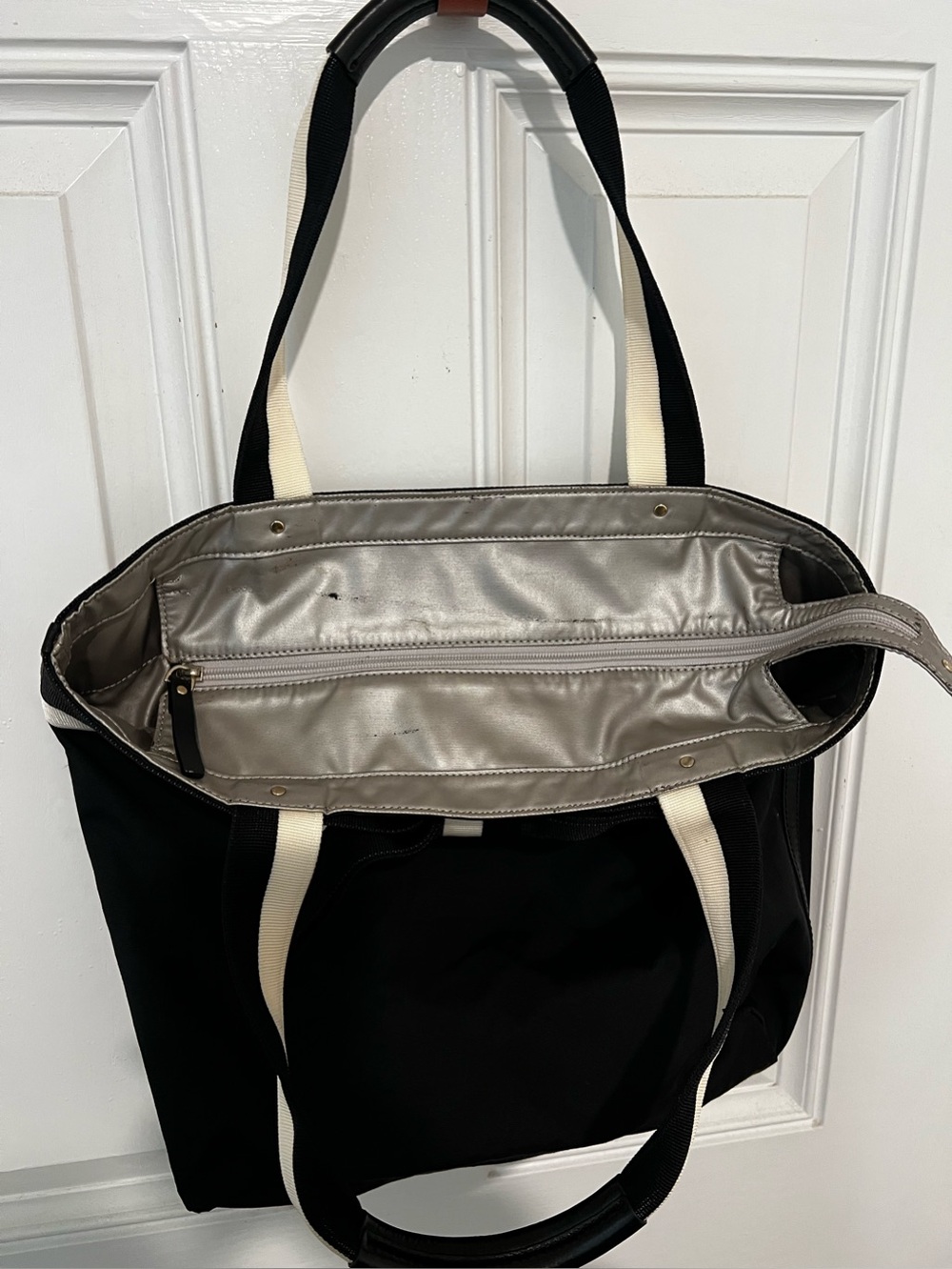 Kate Spade Barrow Street Bow Tote Bag Purse Zipper Top Black Cream - Picture 14 of 16